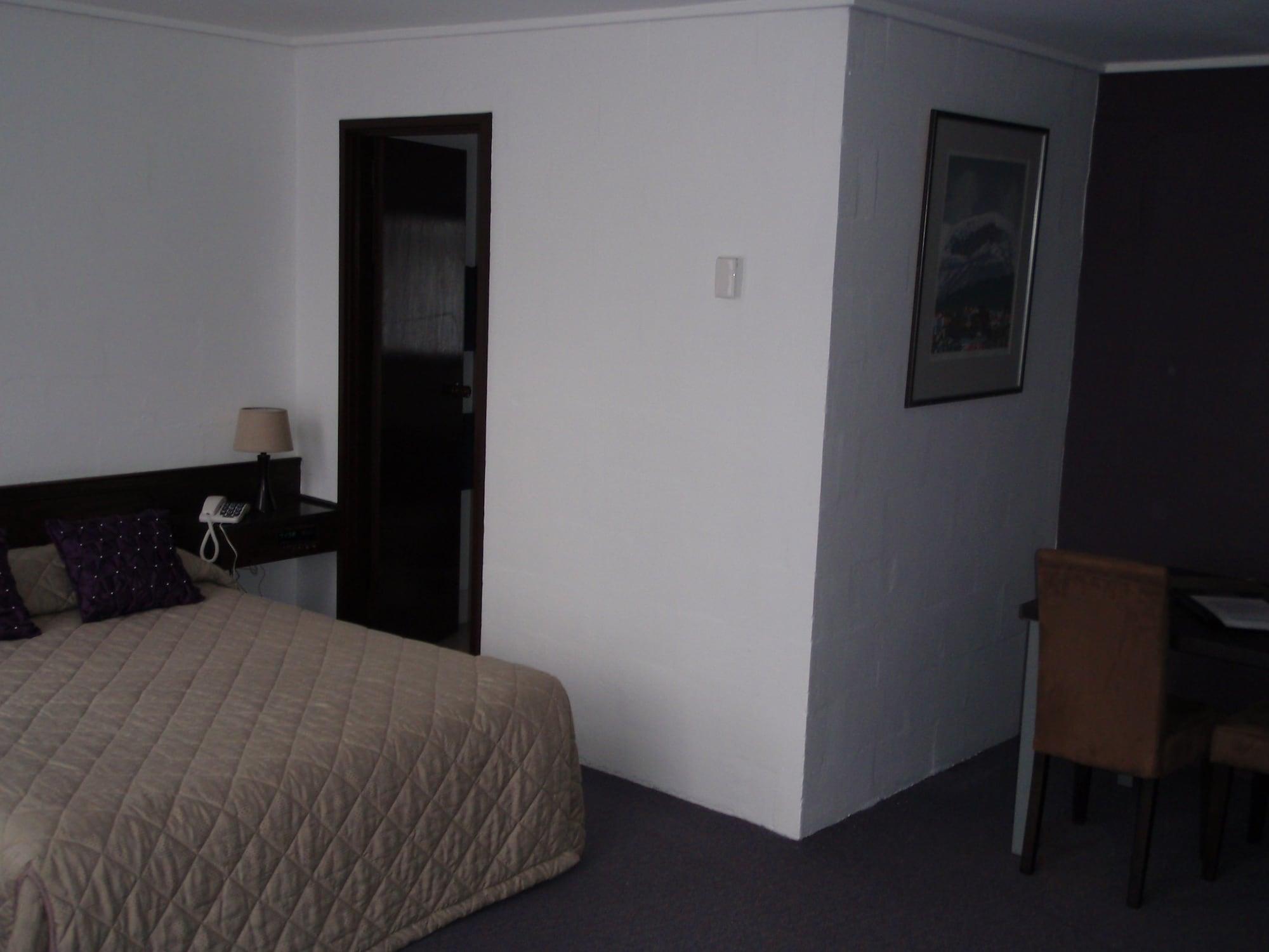 West Coaster Motel Queenstown Exterior photo