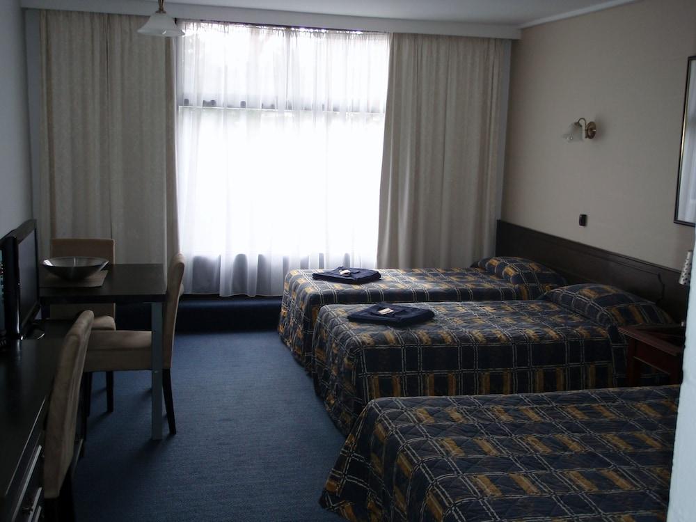 West Coaster Motel Queenstown Exterior photo